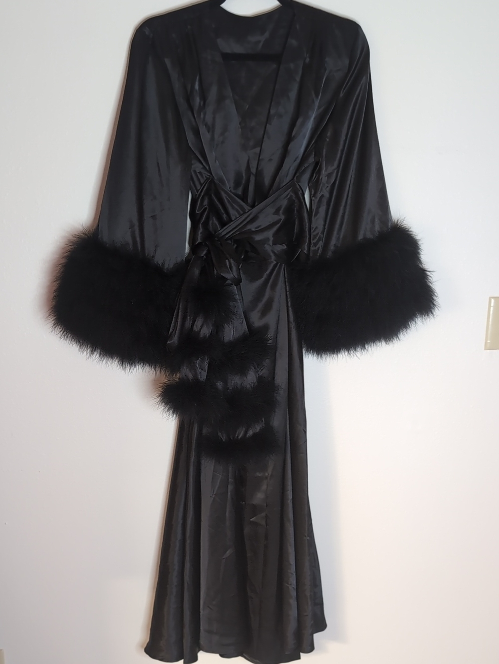 Catherine D'Lish Satin Robe With Feathers